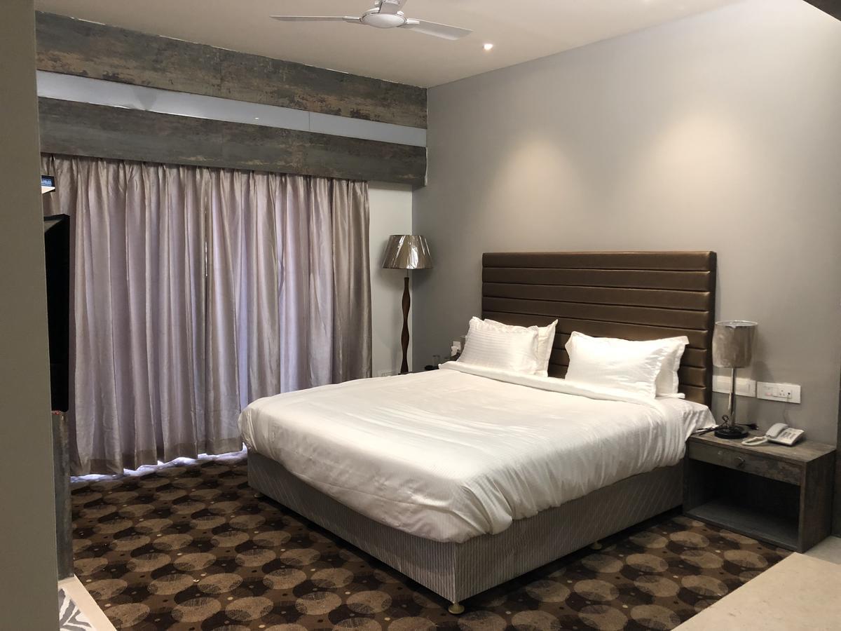 Hotel Sharanam Shegaon Экстерьер фото