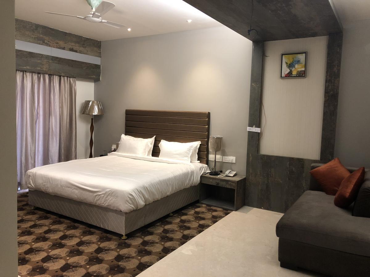 Hotel Sharanam Shegaon Экстерьер фото